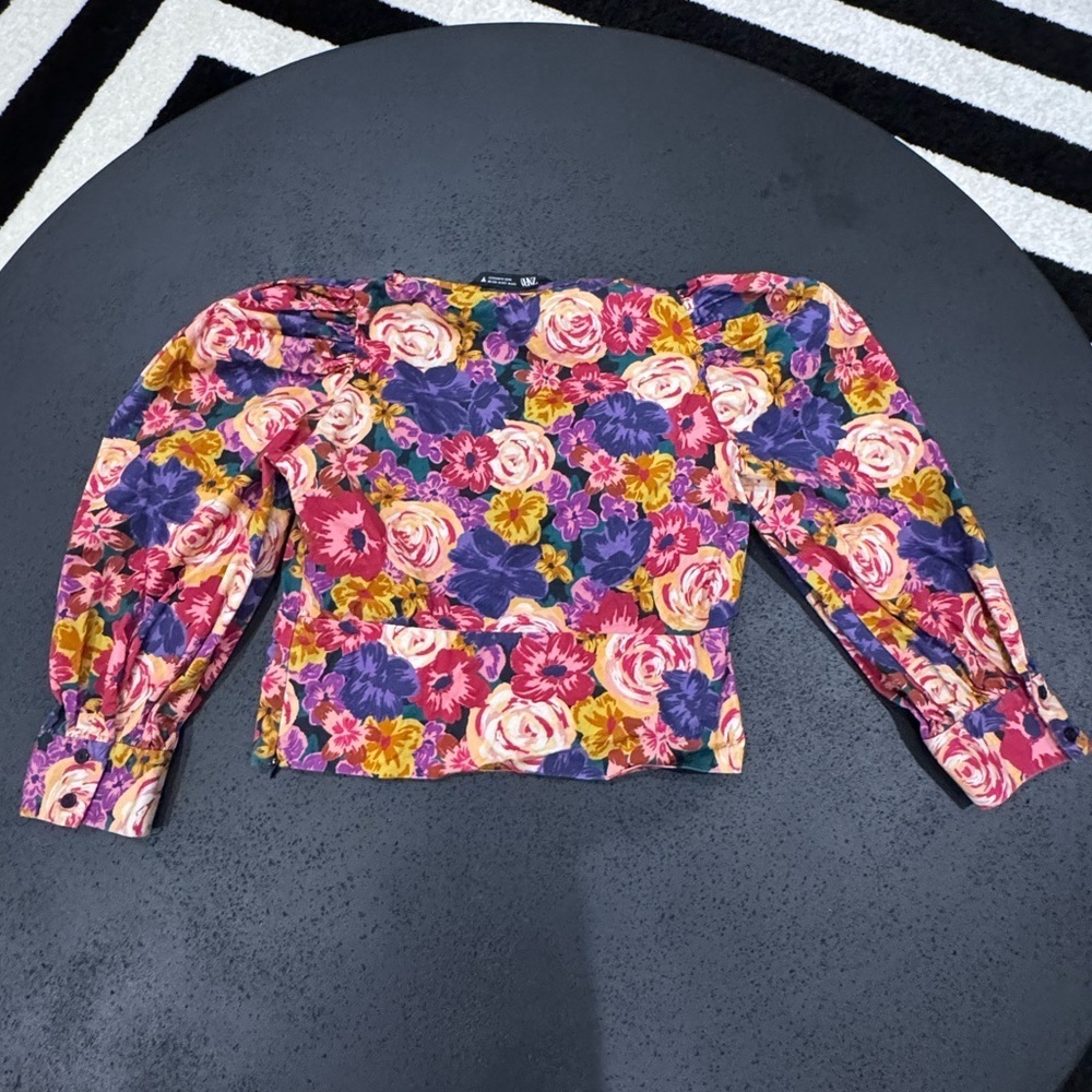 ZARA Floral Poplin Zip Closure Puff Sleeve V Neck Crop Top Size Medium GUC - Picture 7 of 7
